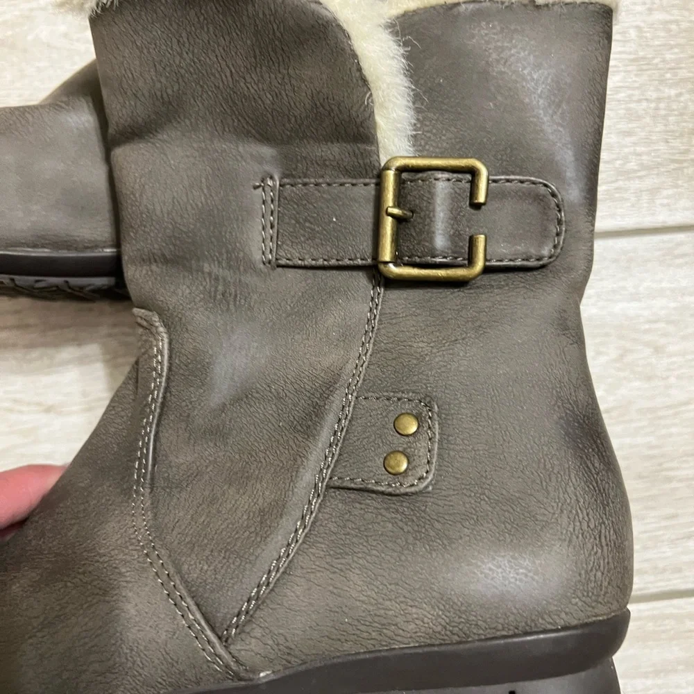 Cliffs by White Mountain Gray Boots-Size 7M